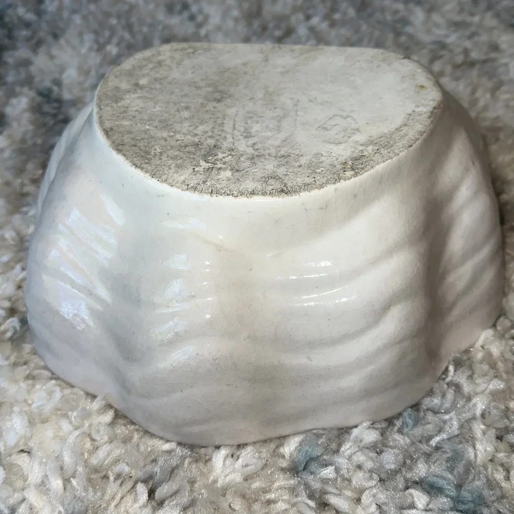 Large‎ Ceramic Seashell Bowl